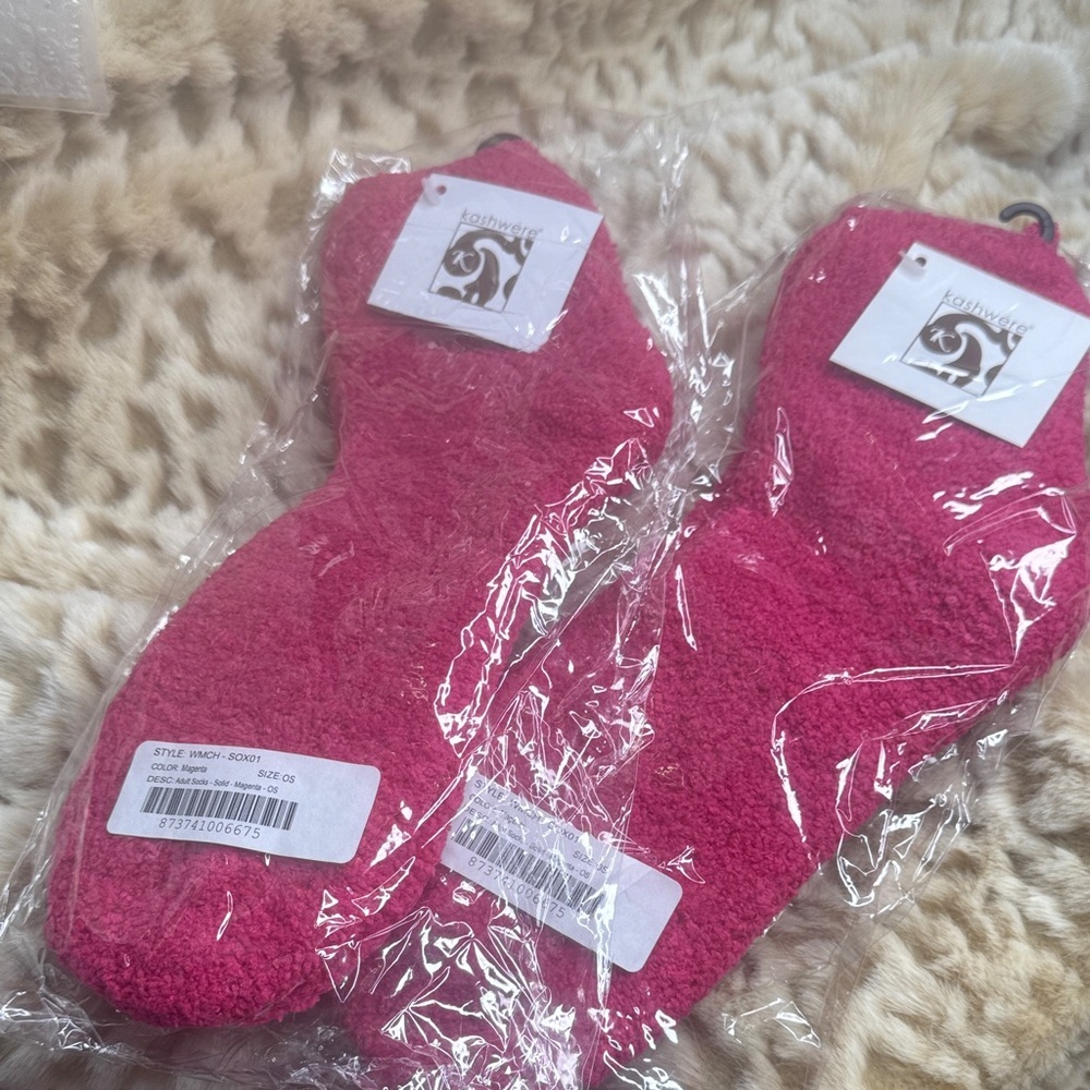 KASHWERE Adult Socks - Cozy Fuzzy Pink Socks - OS -BUNDLE of 2 pairs - Picture 6 of 6